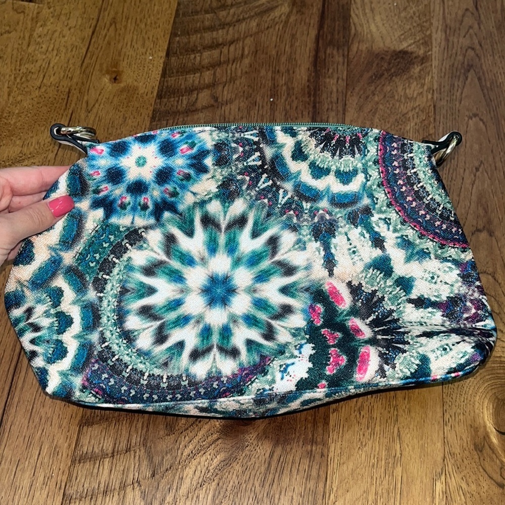 NWOT Woman’s Printed Cosmetic Bag